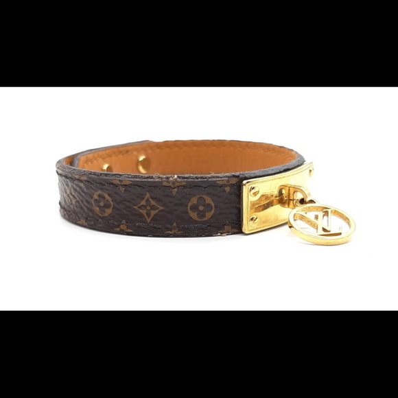 Louis Vuitton Signature Logo Statement Piece Bracelet beautiful Italian design! - Picture 10 of 14